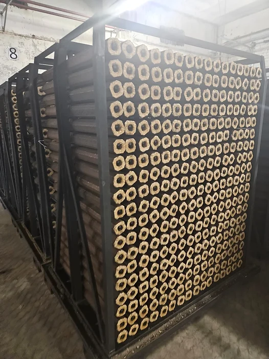 Pini Kay briquettes, Sourced in Latvia and Shipped Across the Ireland – timberlatvia.com